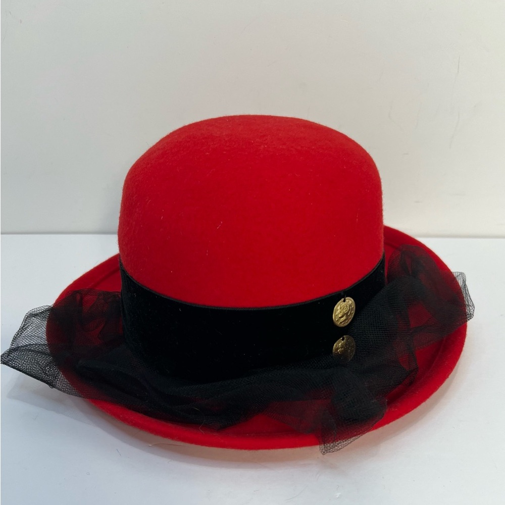 Vintage Street Smart by Betmar Ladies Hat Red Black Trim  100% Wool USA DERBY